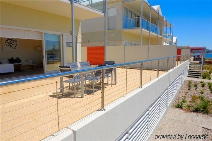 York Cove Hotel Джордж Таун Екстериор снимка