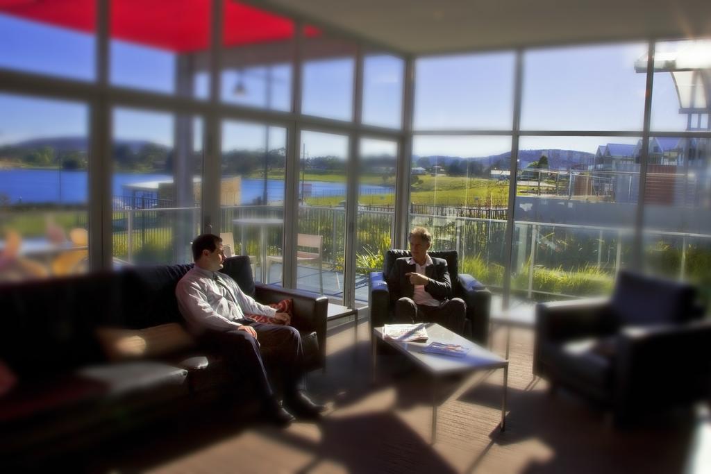 York Cove Hotel Джордж Таун Екстериор снимка