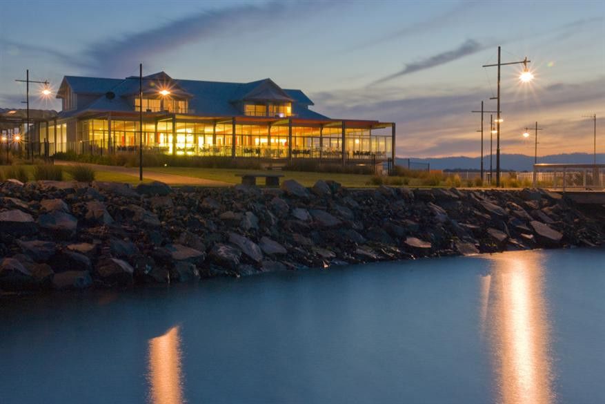 York Cove Hotel Джордж Таун Екстериор снимка