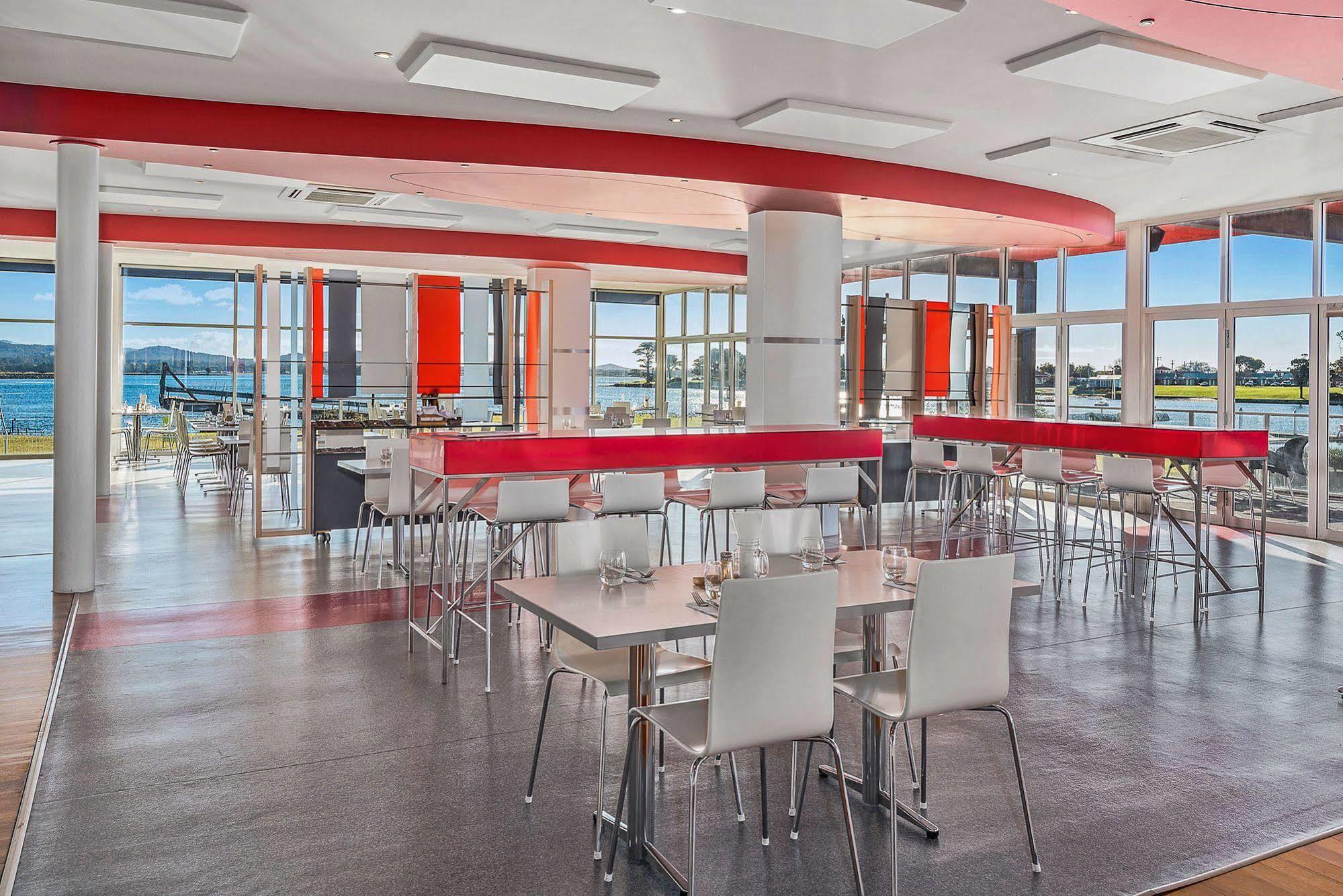 York Cove Hotel Джордж Таун Екстериор снимка